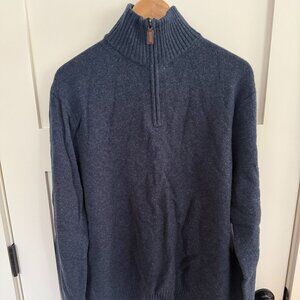 J Crew Men's 1/4 Zip sweater has a small hole on the back. Size XL Blue